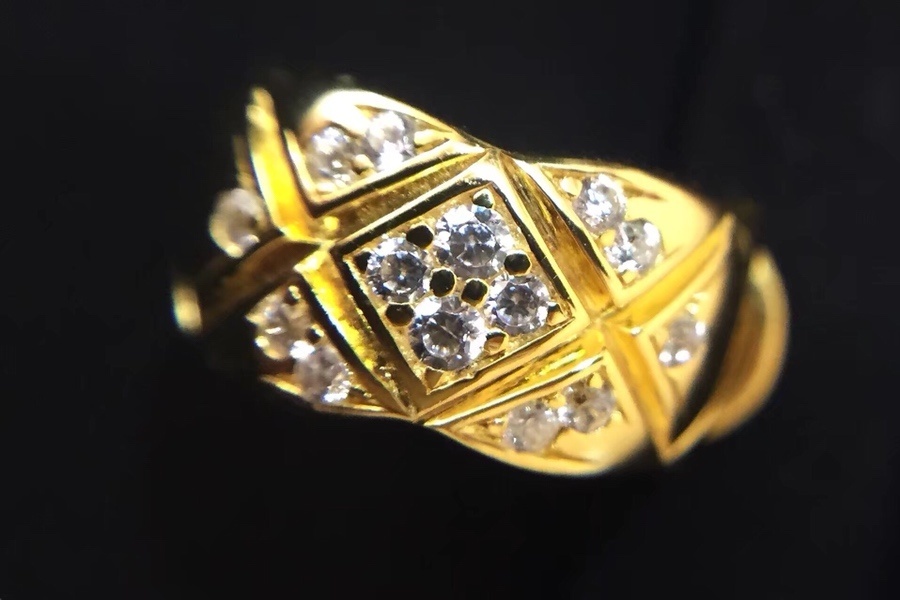 Elegant Quilted Diamond Hoop Earrings - Premium Luxury Jewelry