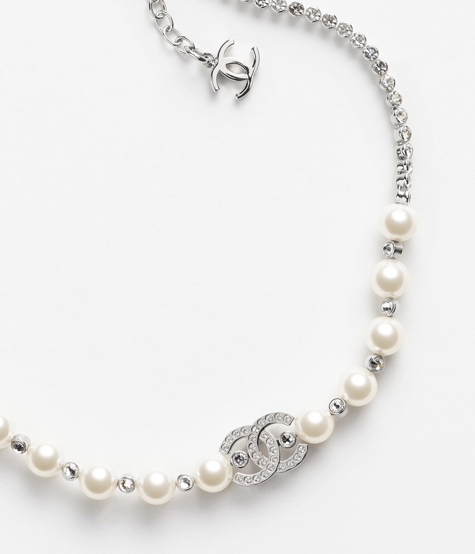 Elegant Silver Pearl Necklace with Sparkling Crystal CC Logo Pendant