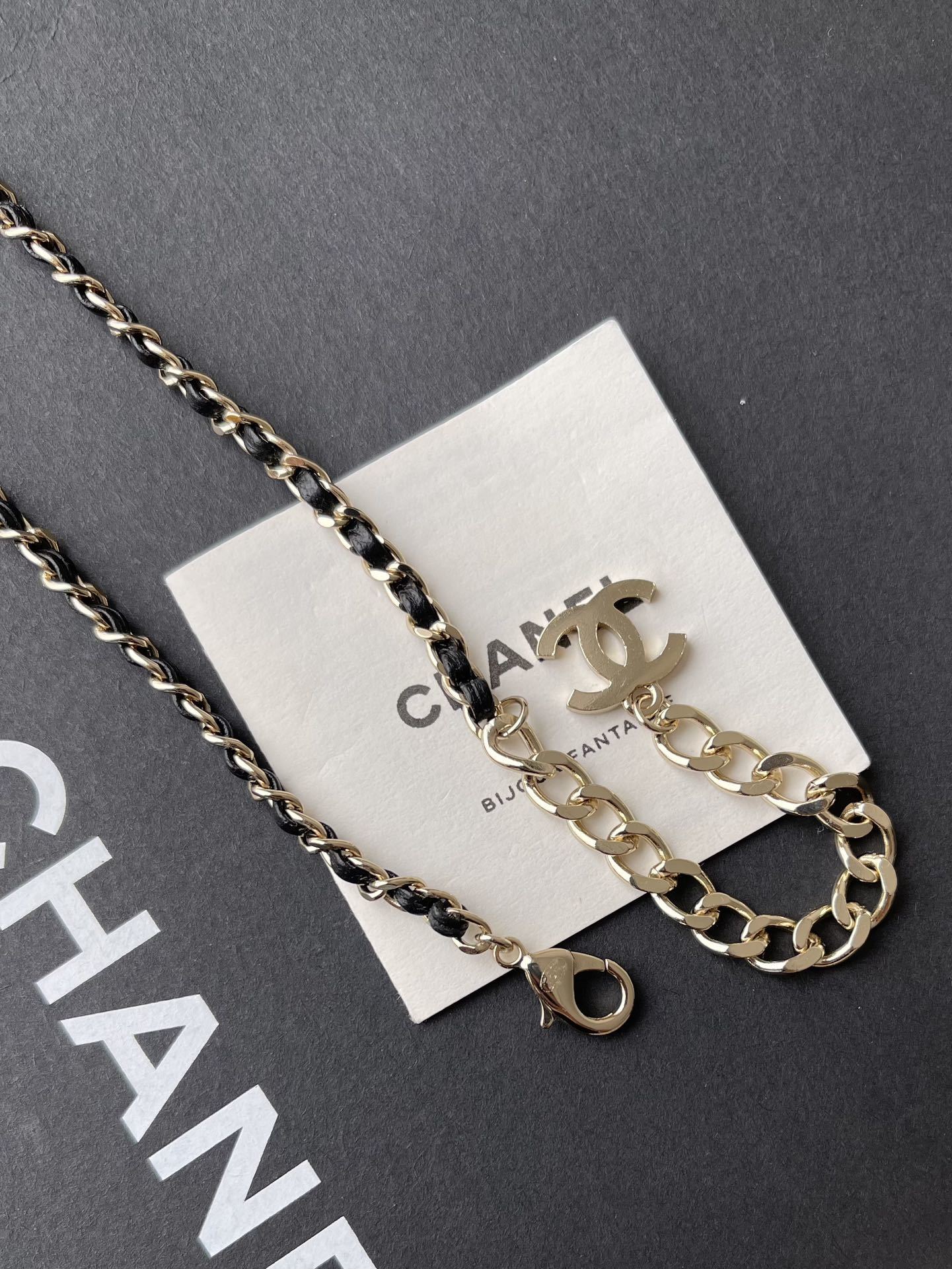 Chanel Metiers d'Art Fan Pendant Necklace Gold & Lambskin