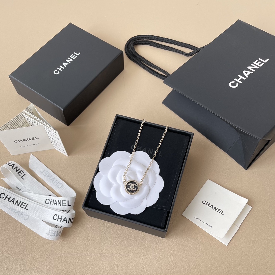 Luxury CC Logo Crystal Round Necklace & Stud Earrings Jewelry Set