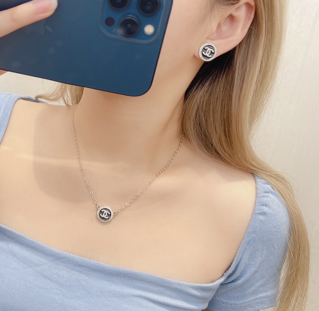Luxury CC Logo Crystal Round Necklace & Stud Earrings Jewelry Set