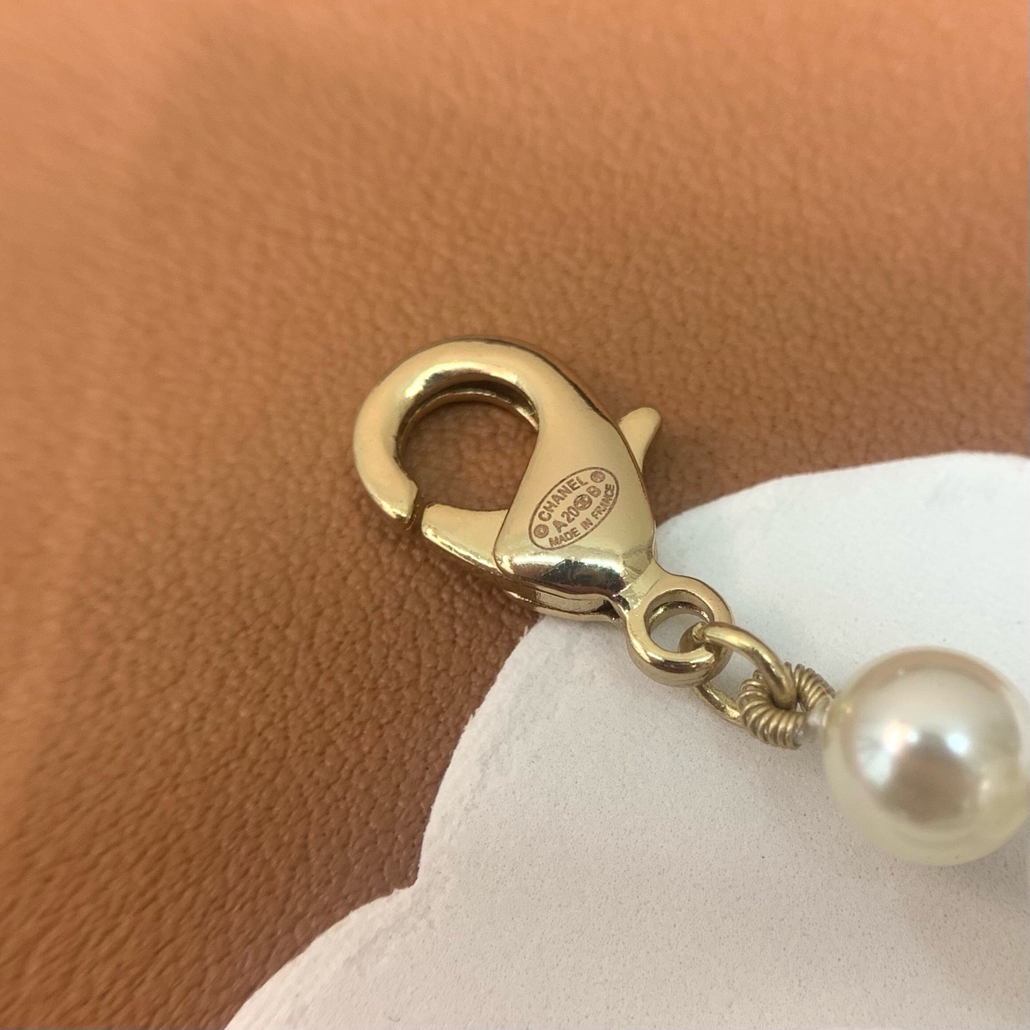 Elegant Pearl Choker Necklace with Crystal Double C Charm