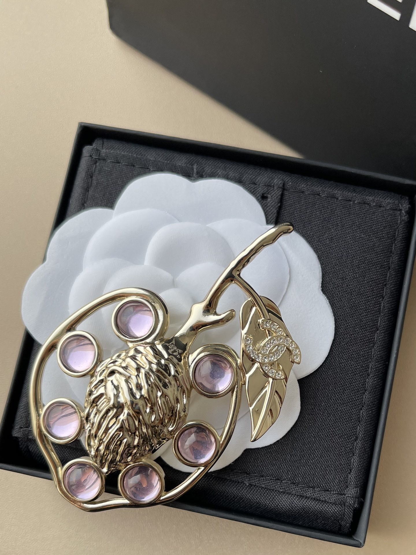 Chanel 2024/25 Métiers d'Art Gold & Pink Crystal CC Fruit Brooch