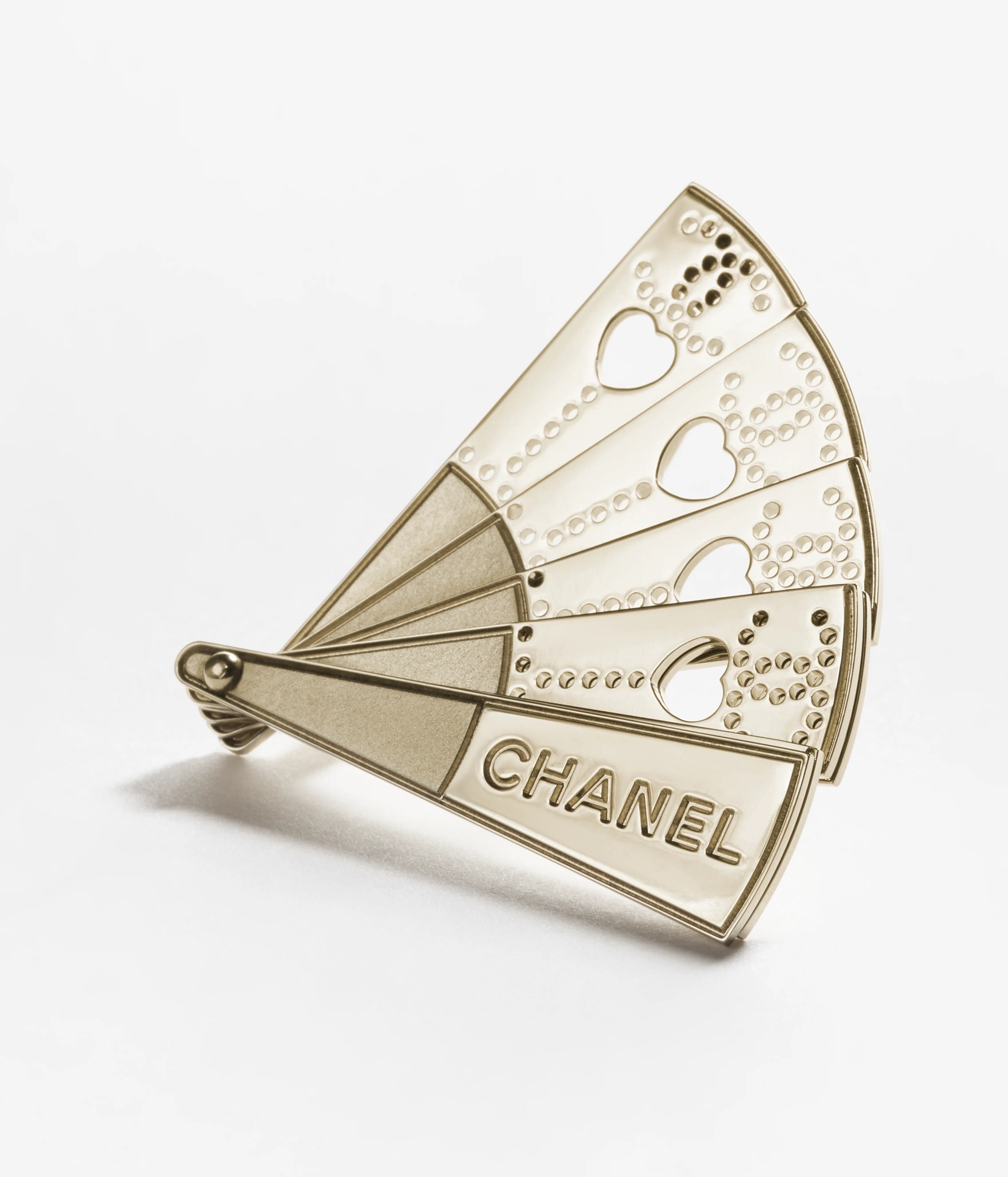 Chanel 2024/25 Metiers d'Art Gold Fan Brooch - Luxury Jewelry