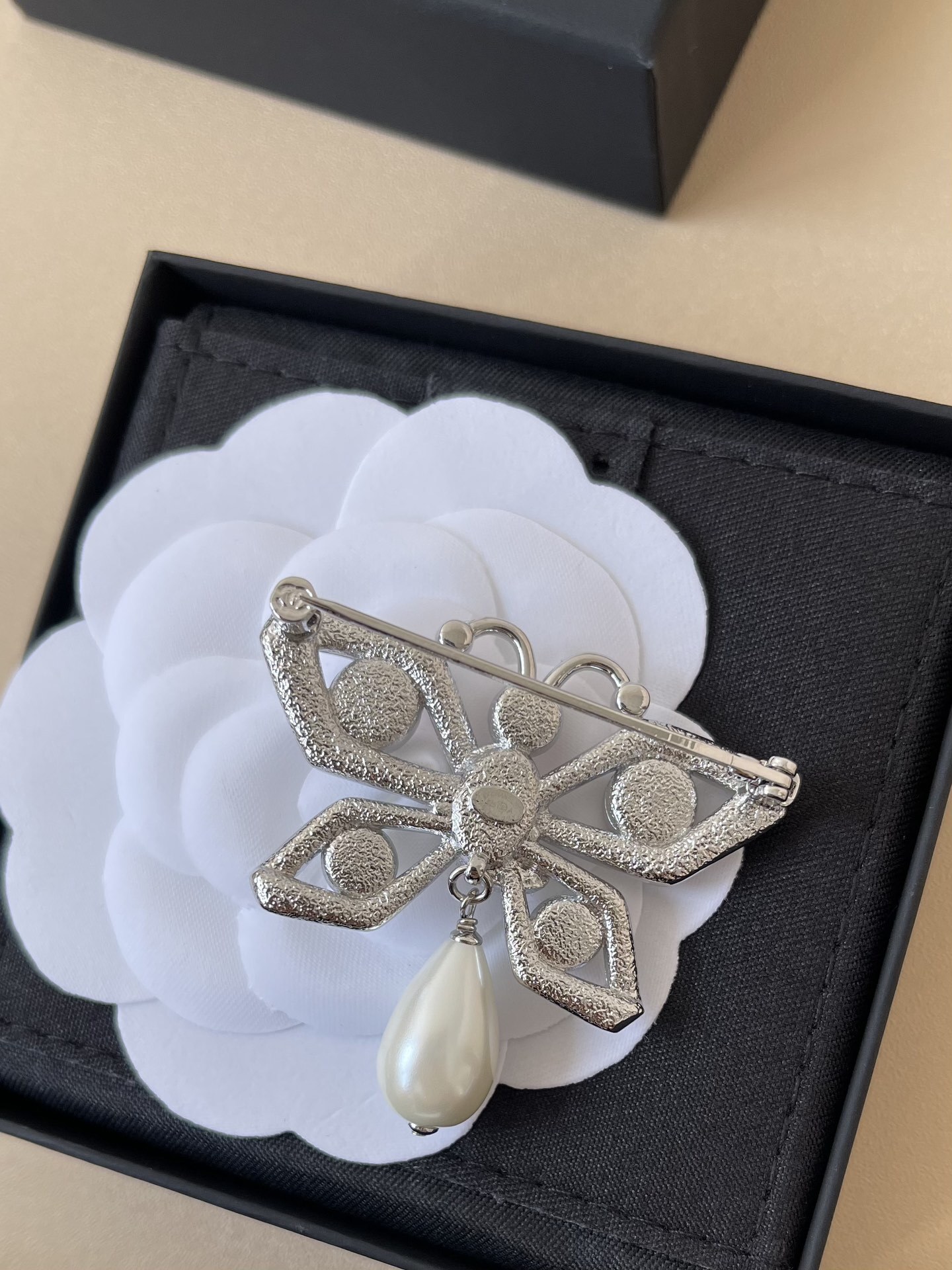 Elegant Silver Butterfly Jewelry Set with Pink Crystals & Pearls