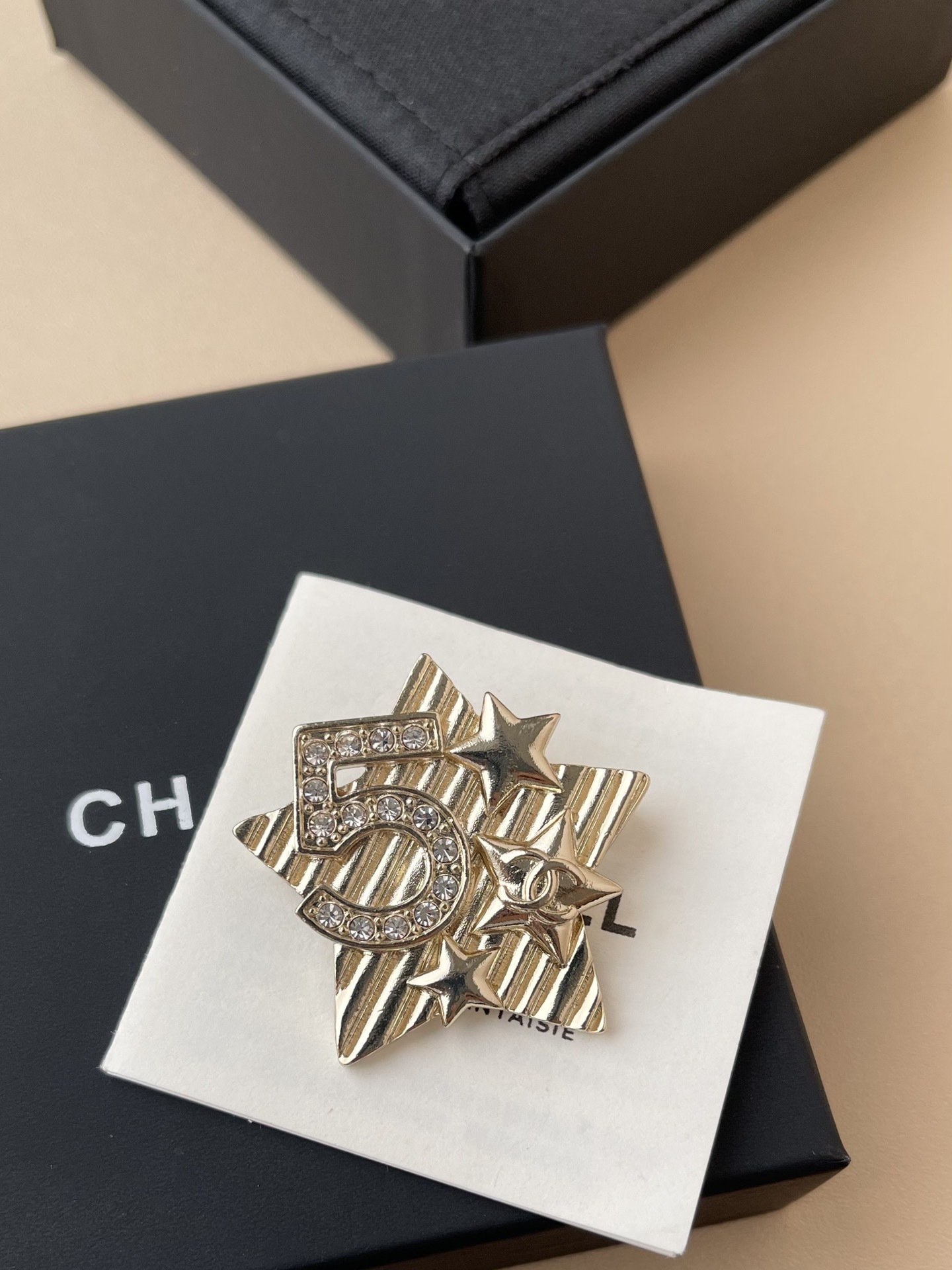 Luxury Chanel Star Brooch No 5 Crystal Embellished Gold Accessory