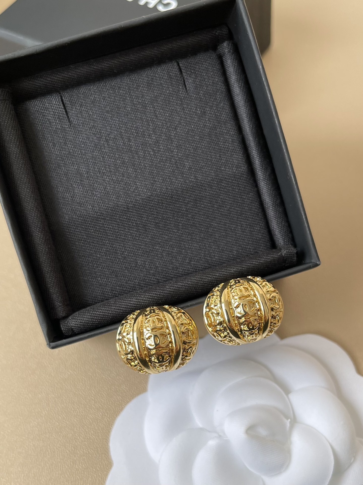 Chanel 2024/25 Métiers d'art Gold-Tone Metal Button Stud Earrings