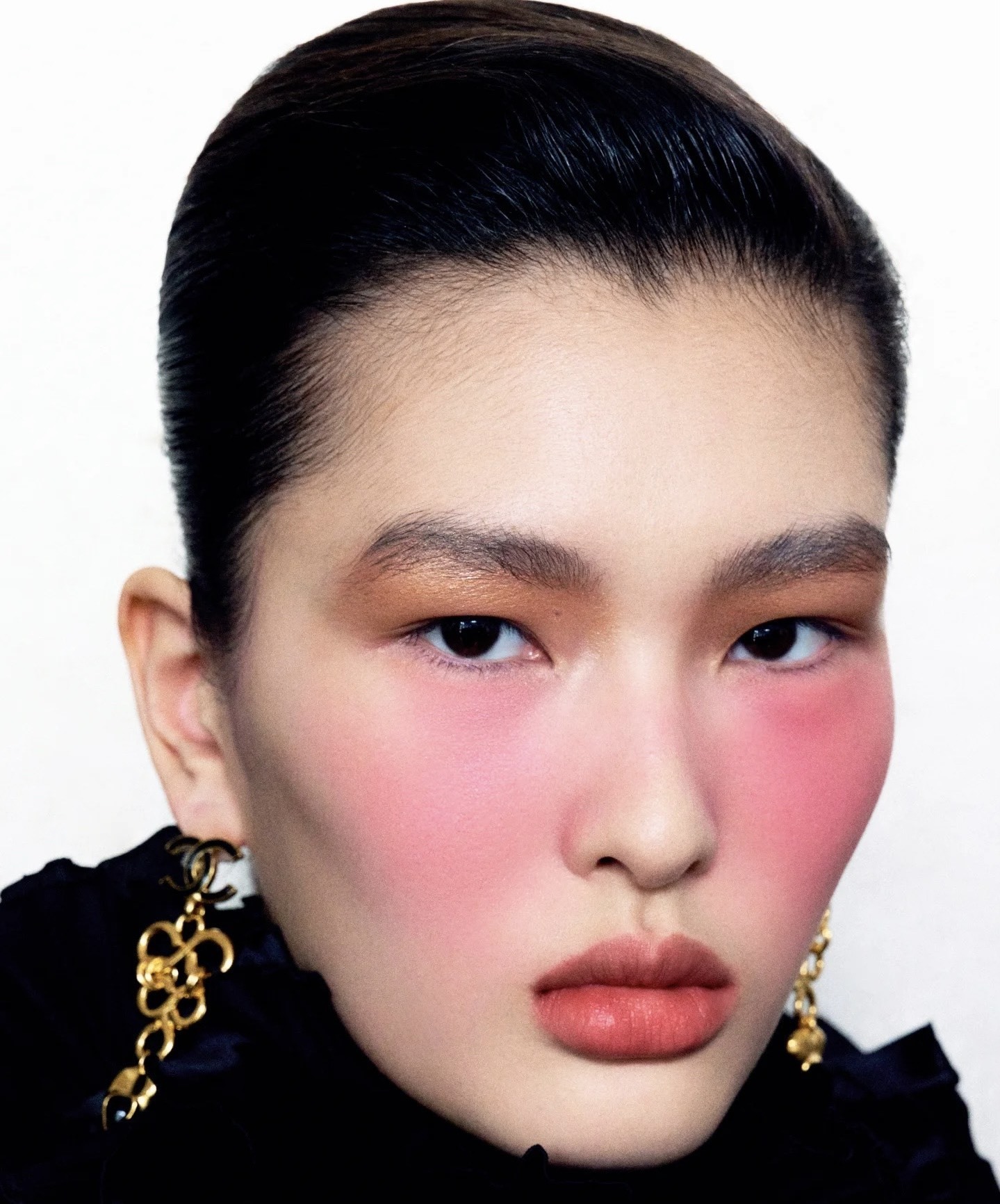 Chanel CC Logo Heart Pendant Earrings - 2024/25 Métiers d'Art