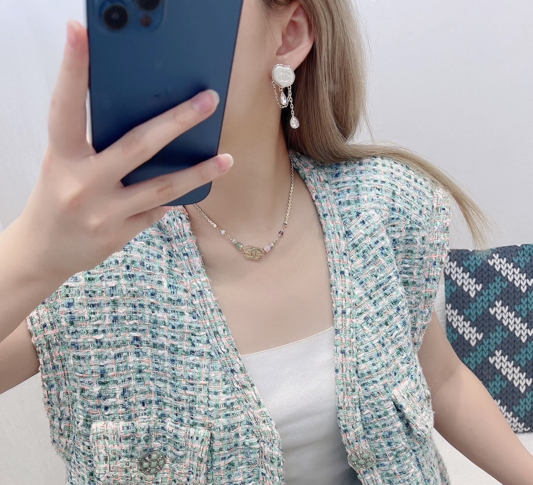 Chanel CC Logo Heart Pearl & Crystal Teardrop Dangle Earrings