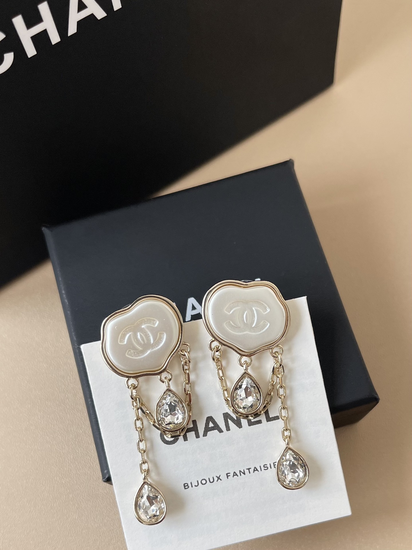 Chanel CC Logo Heart Pearl & Crystal Teardrop Dangle Earrings