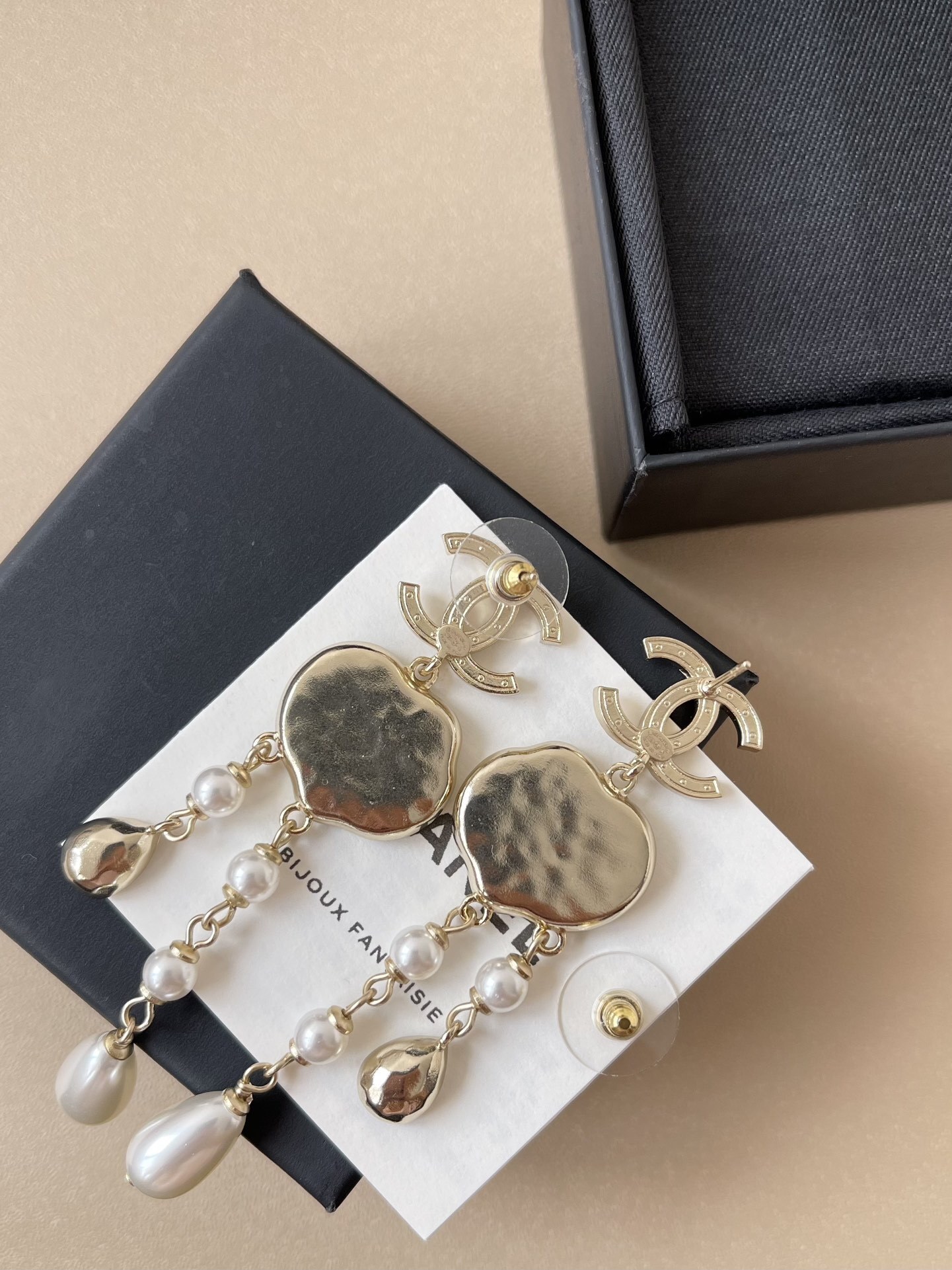 Luxury Crystal CC Logo Pearl Long Drop Earrings for Women