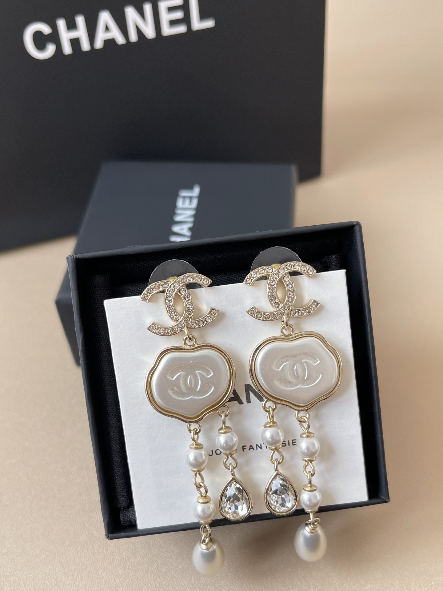 Luxury Crystal CC Logo Pearl Long Drop Earrings for Women