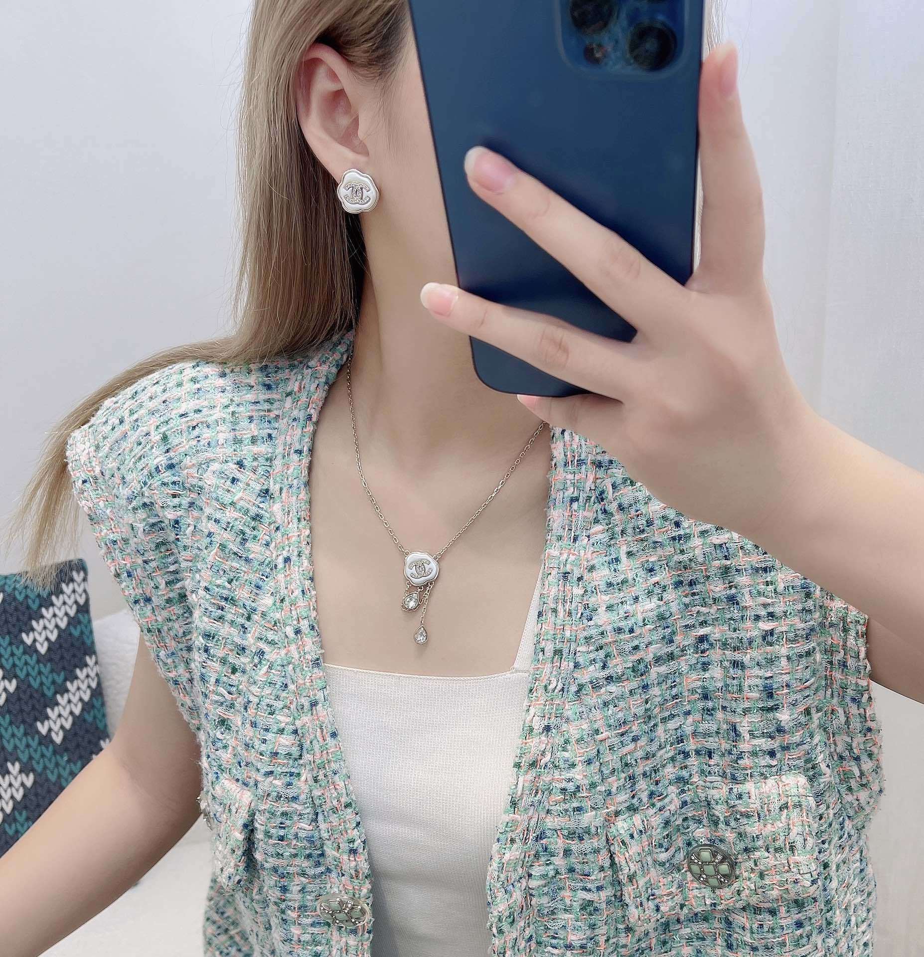 Luxury Gold Enamel Flower Stud Earrings with Crystal CC Logo