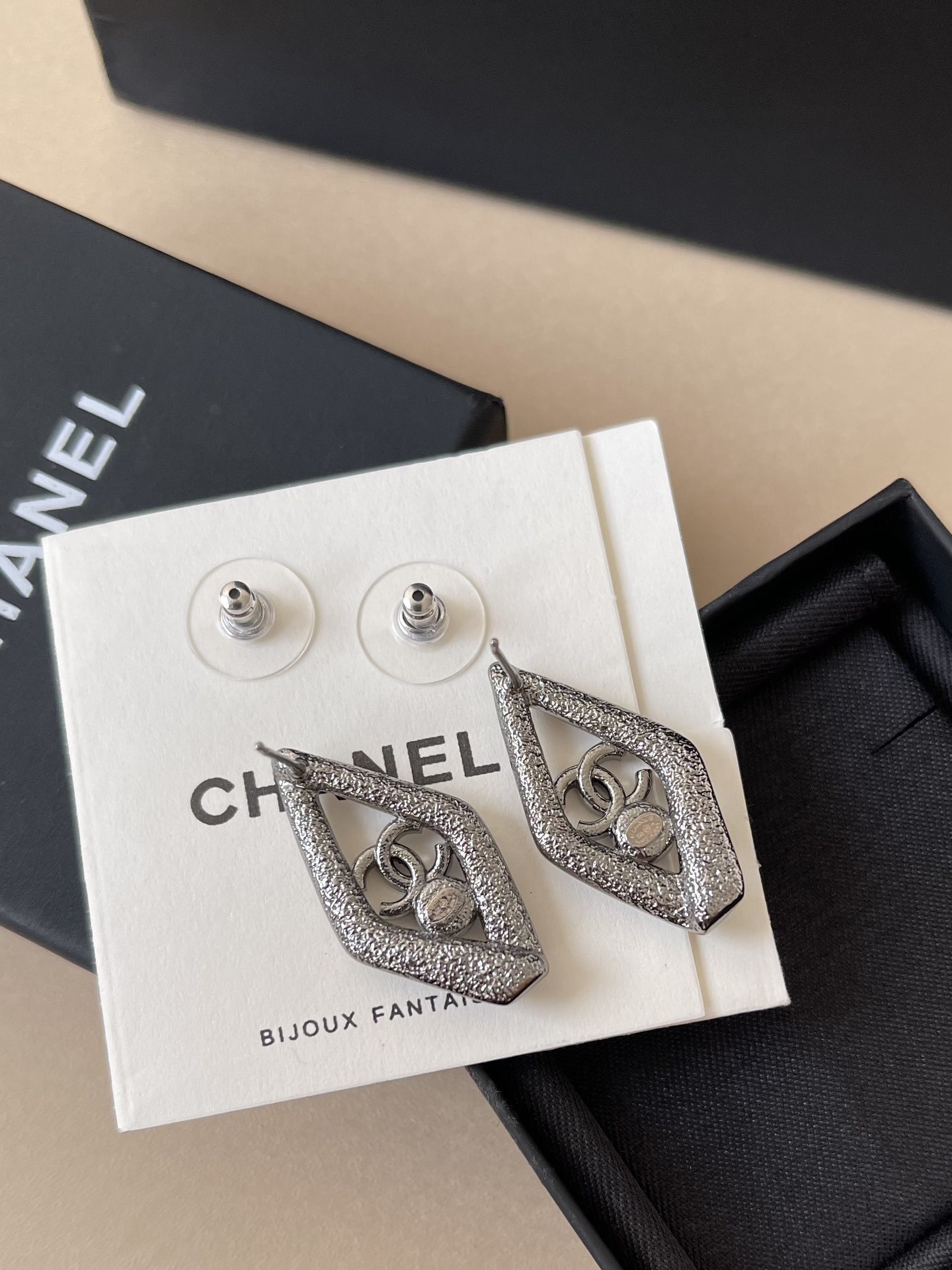 Luxury Diamond-Shaped Crystal CC Logo Stud Earrings