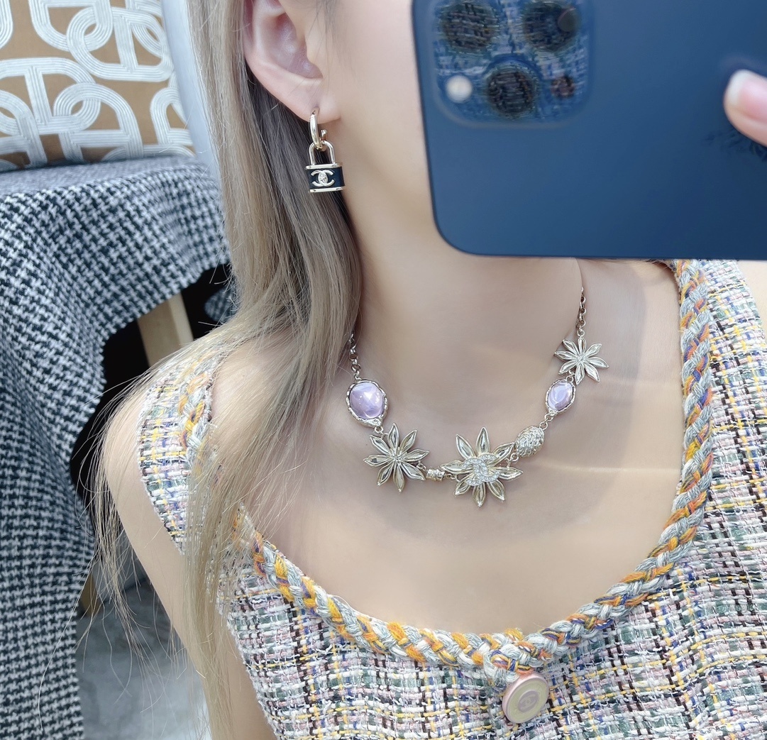 Luxury CC Logo Padlock Drop Earrings - Gold Tone & Black Enamel