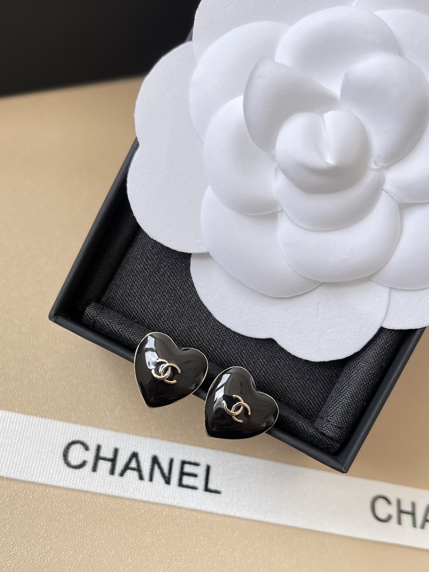 Luxury Black Heart Stud Earrings with Silver CC Logo - Classic Design