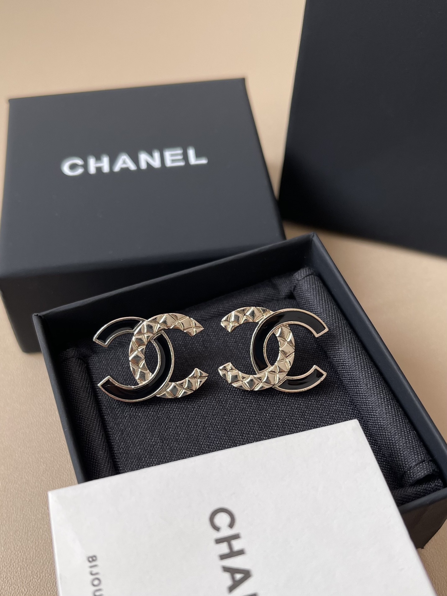 Chanel CC Quilted Logo Stud Earrings - Gold with Pink & Black Resin