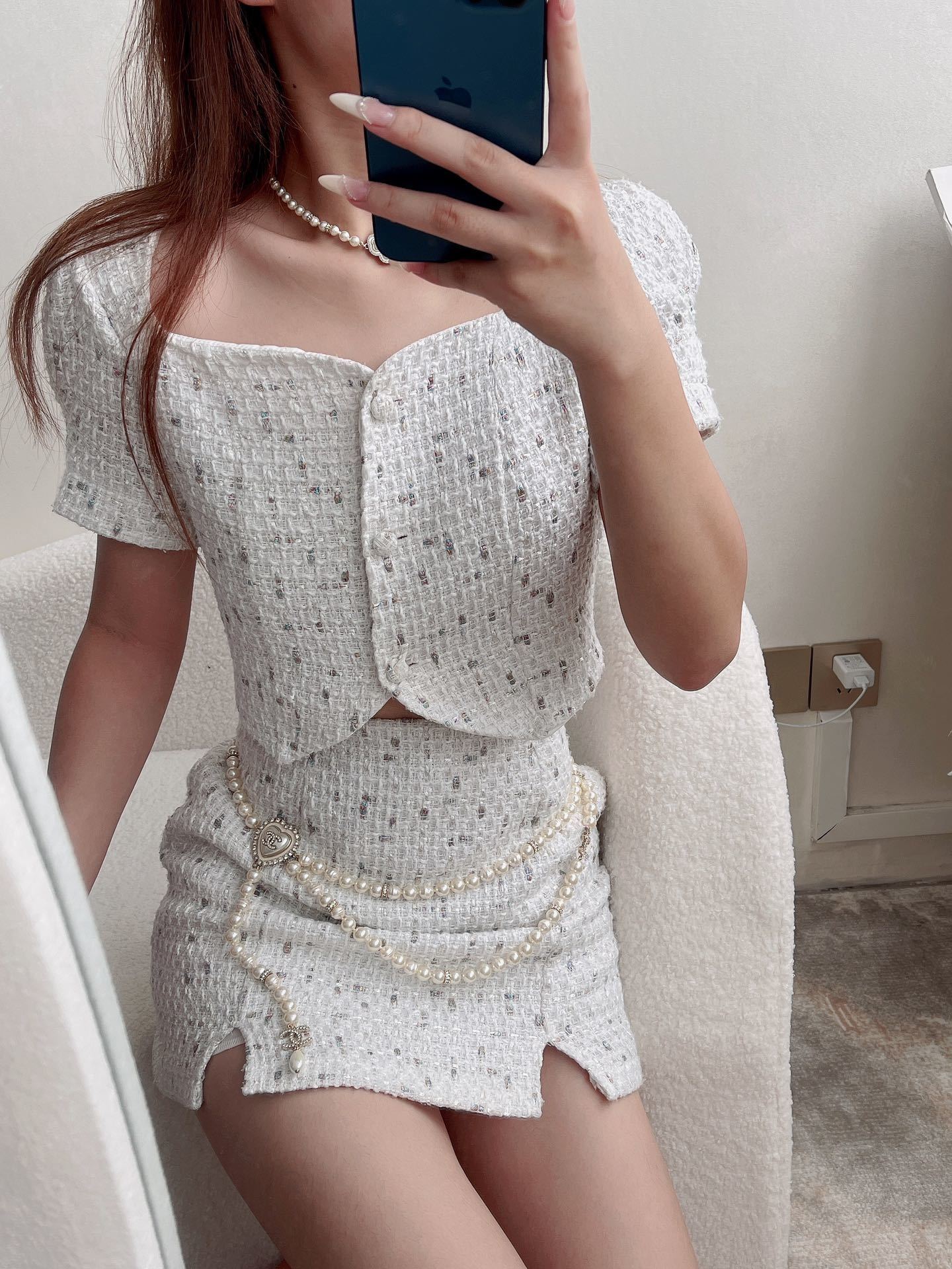 Elegant White Tweed Two-Piece Set with Heart Pearl Chain Belt
