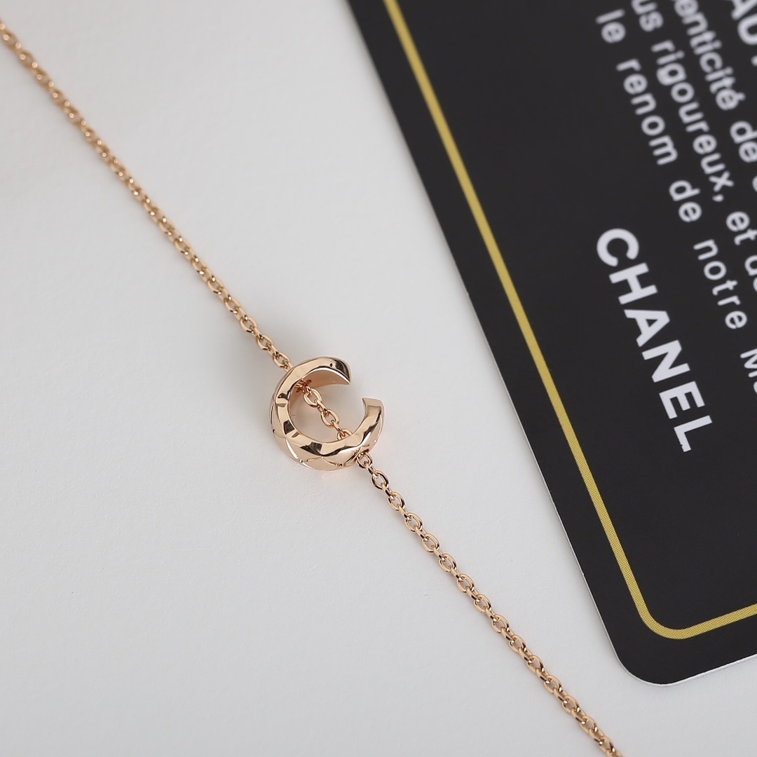 Luxury Minimalist Interlocking Circle Bracelet - Silver & Rose Gold