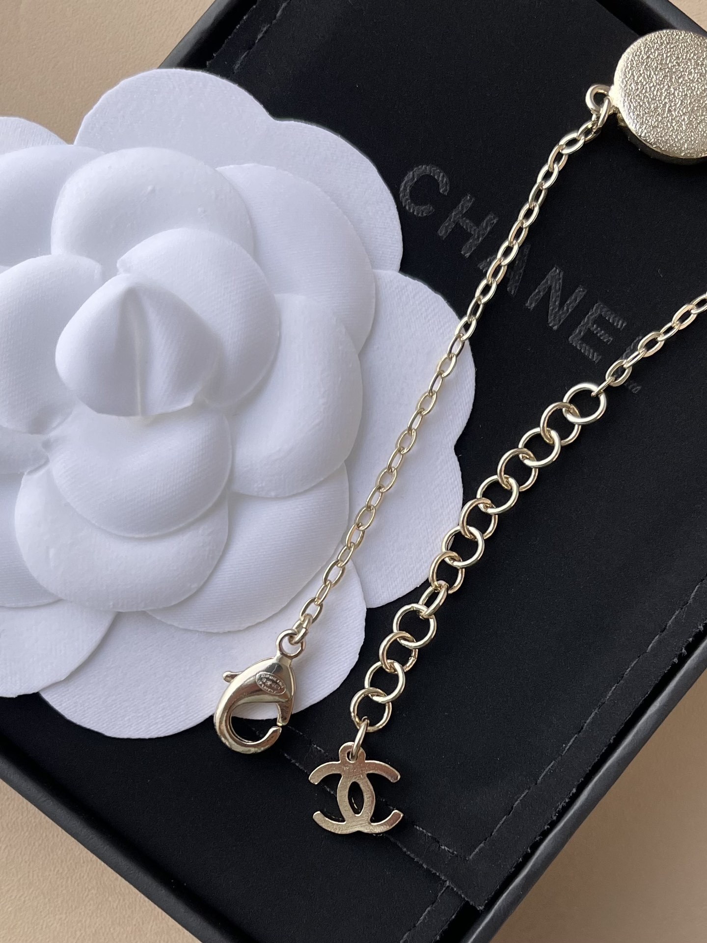 Luxury Chanel CC Logo Crystal Bracelet & Sparkling Bow Ring Set