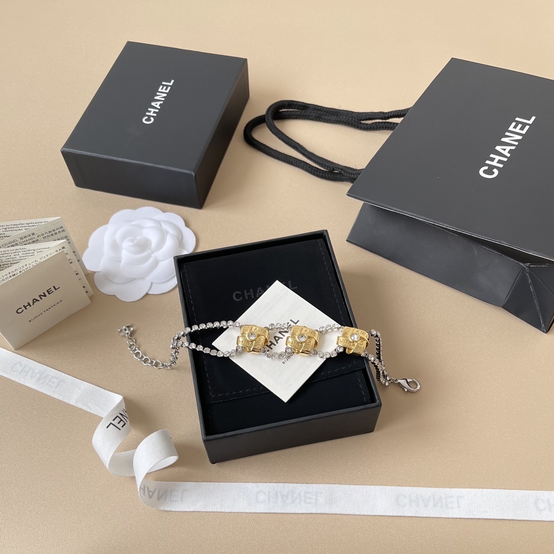 Chanel 2024/25 Métiers d'Art Gold & Crystal Double Strand Bracelet