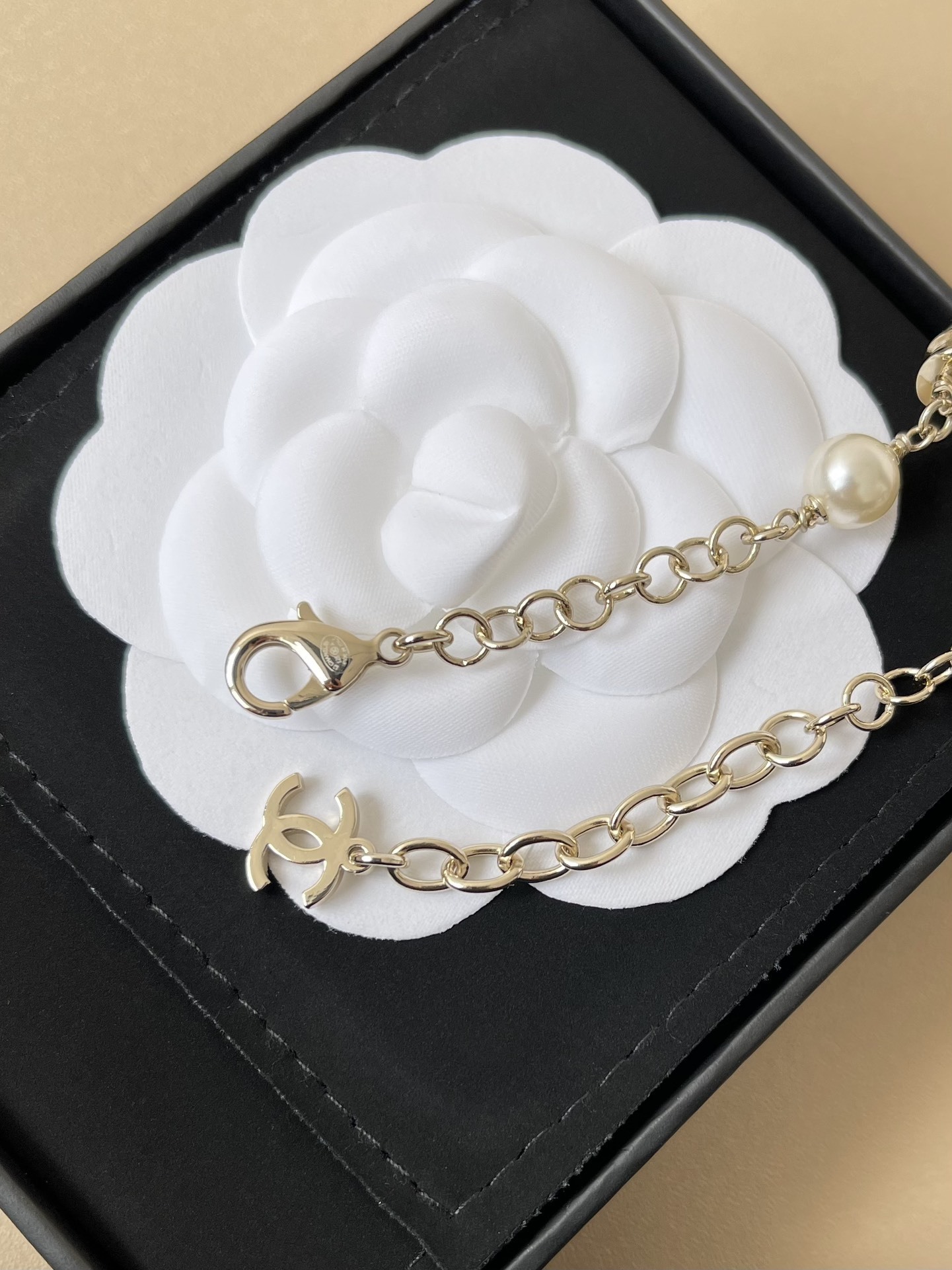 Chanel 2024/25 Métiers d'Art Flower Charm Gold Bracelet