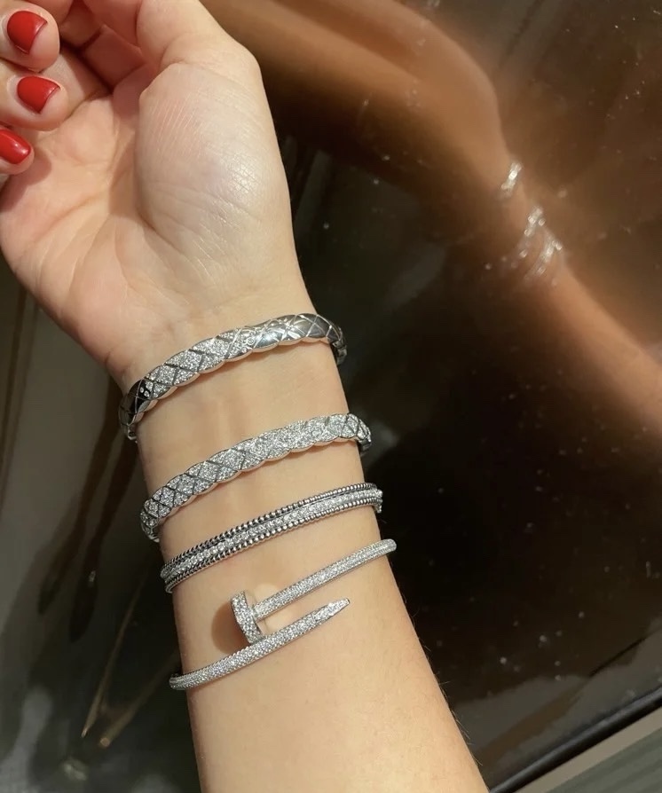 Luxury Quilted Diamond Bangle Bracelet - Elegant Silver Jewelry