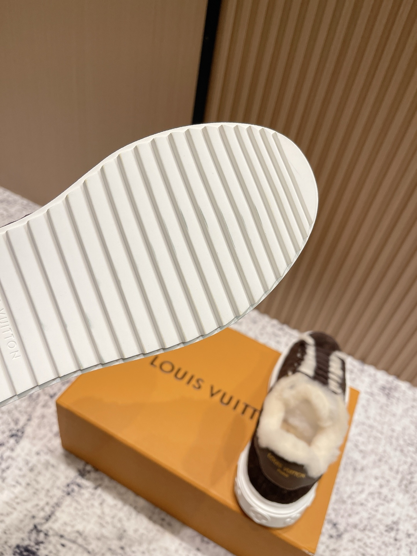 Luxury Brown Suede Sneakers with Warm Shearling Fur Lining