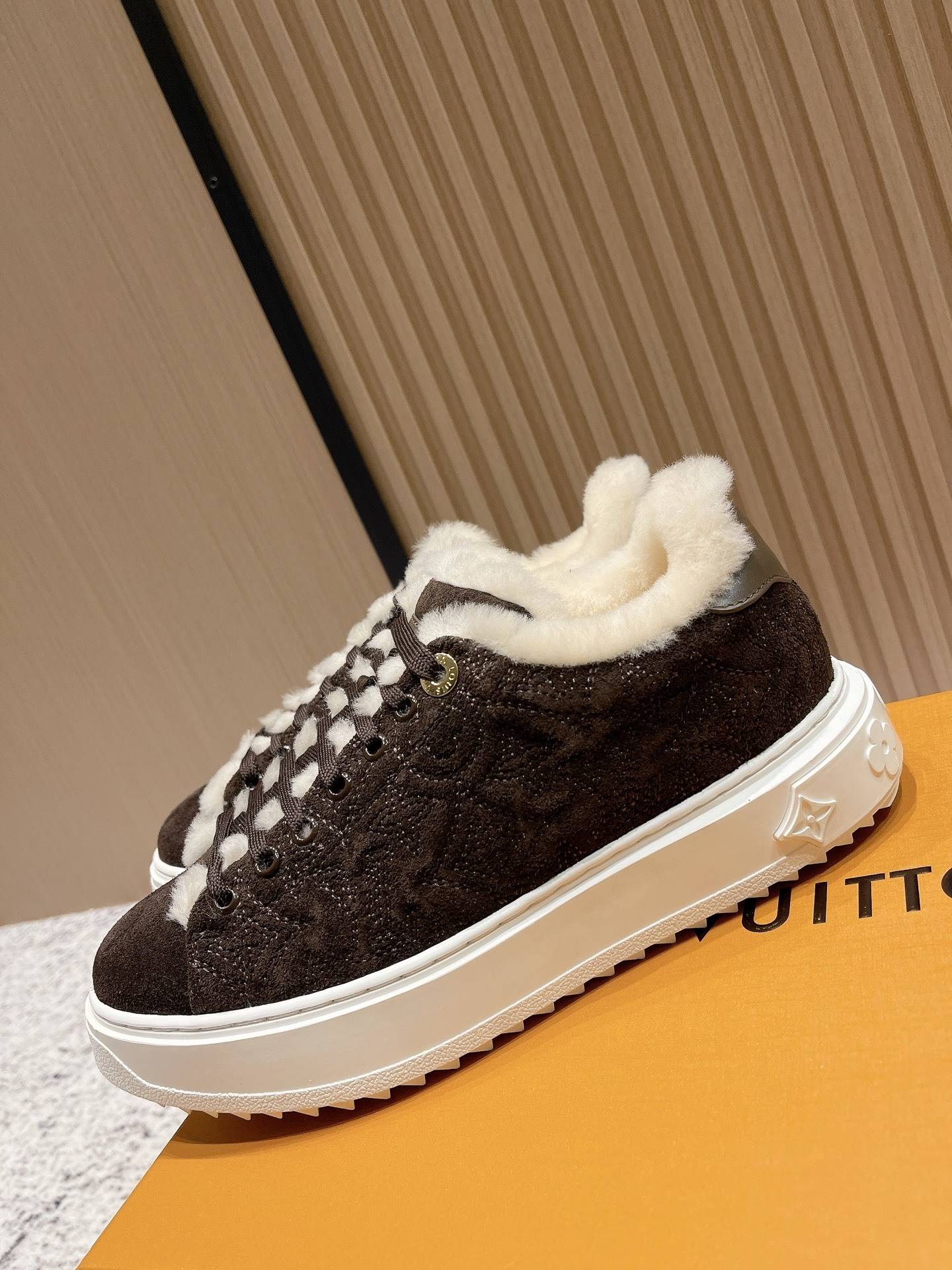Luxury Brown Suede Sneakers with Warm Shearling Fur Lining