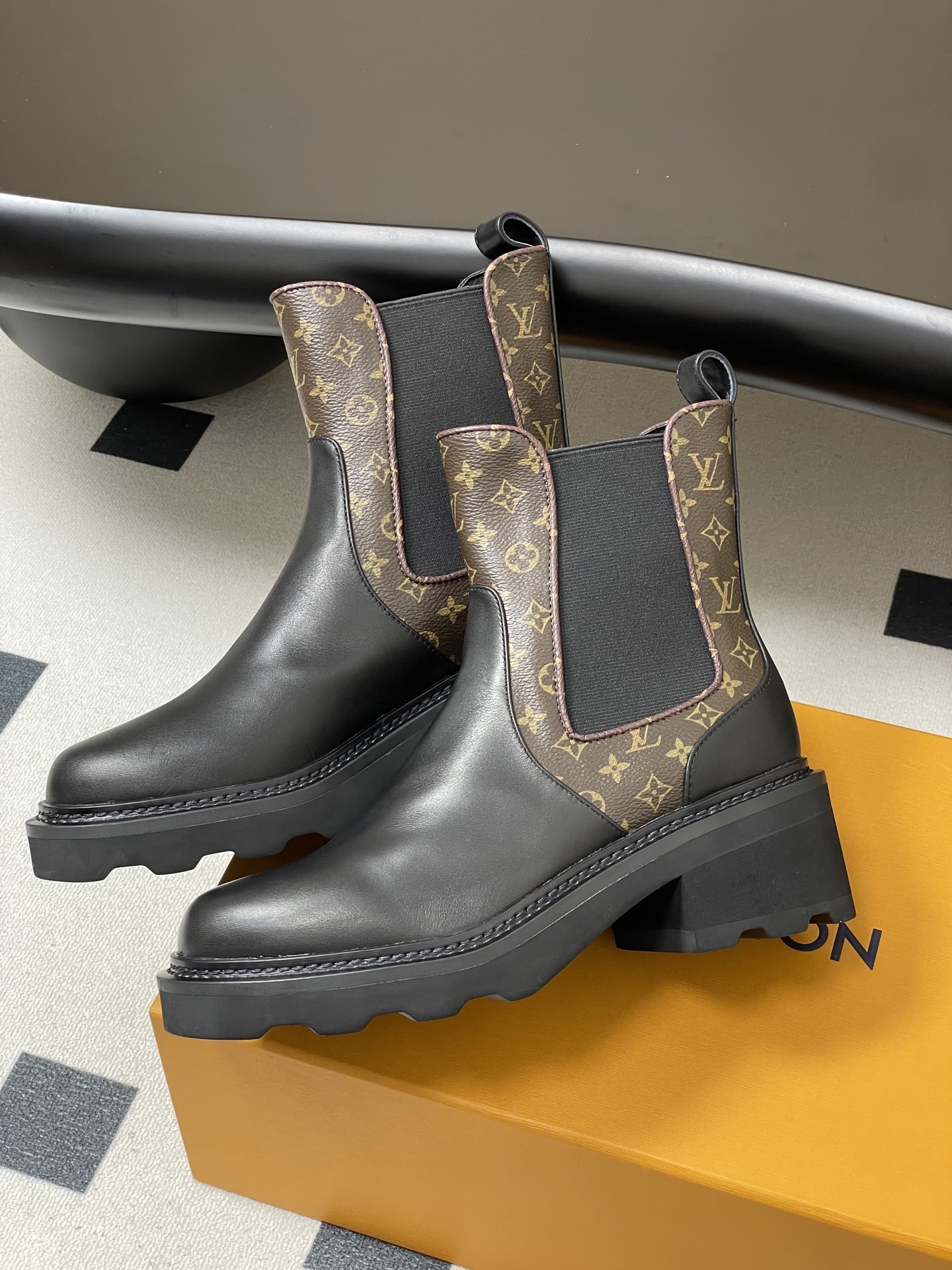 Louis Vuitton Monogram Black Leather Chunky Chelsea Boots