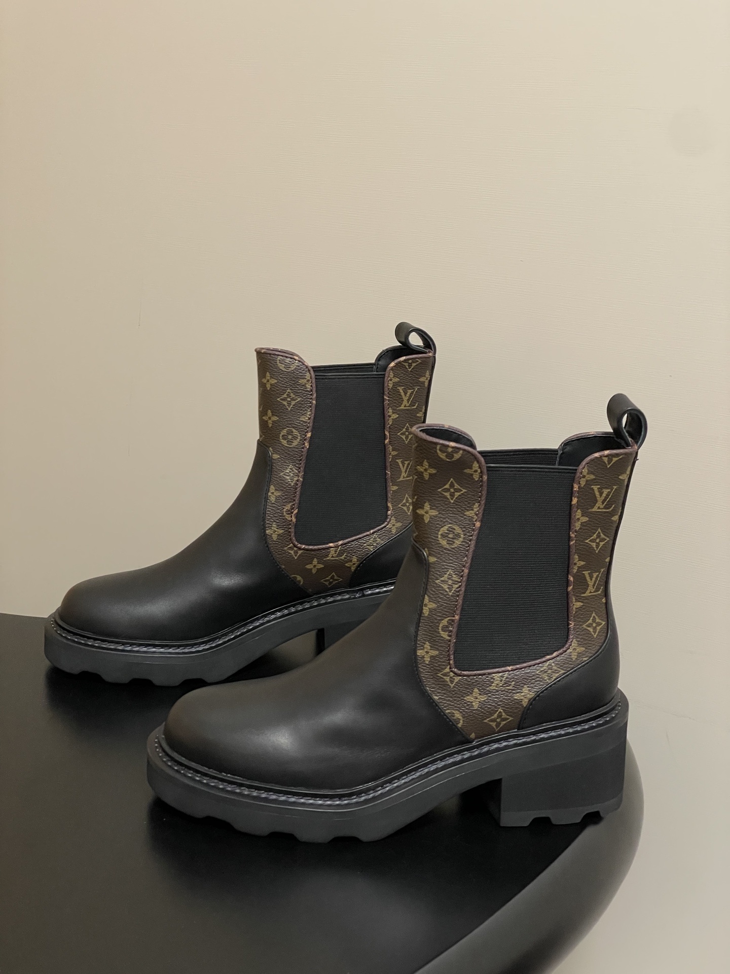 Louis Vuitton Monogram Black Leather Chunky Chelsea Boots