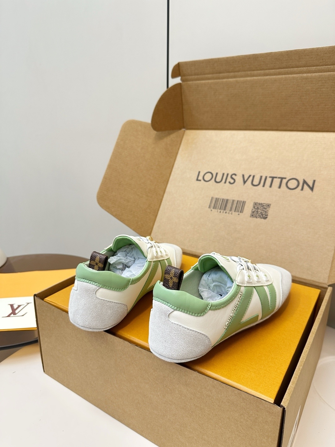 Louis Vuitton Women's Luxury Mint Green & White Fashion Sneakers