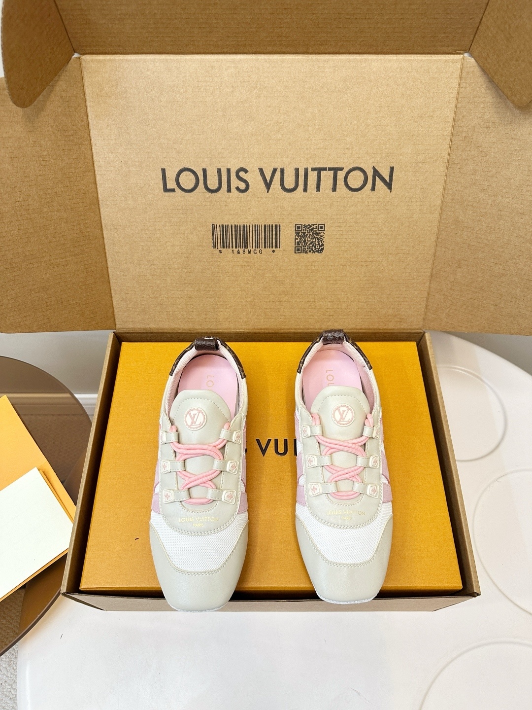 Louis Vuitton Run 55 Women’s Sneakers – White & Pink Monogram