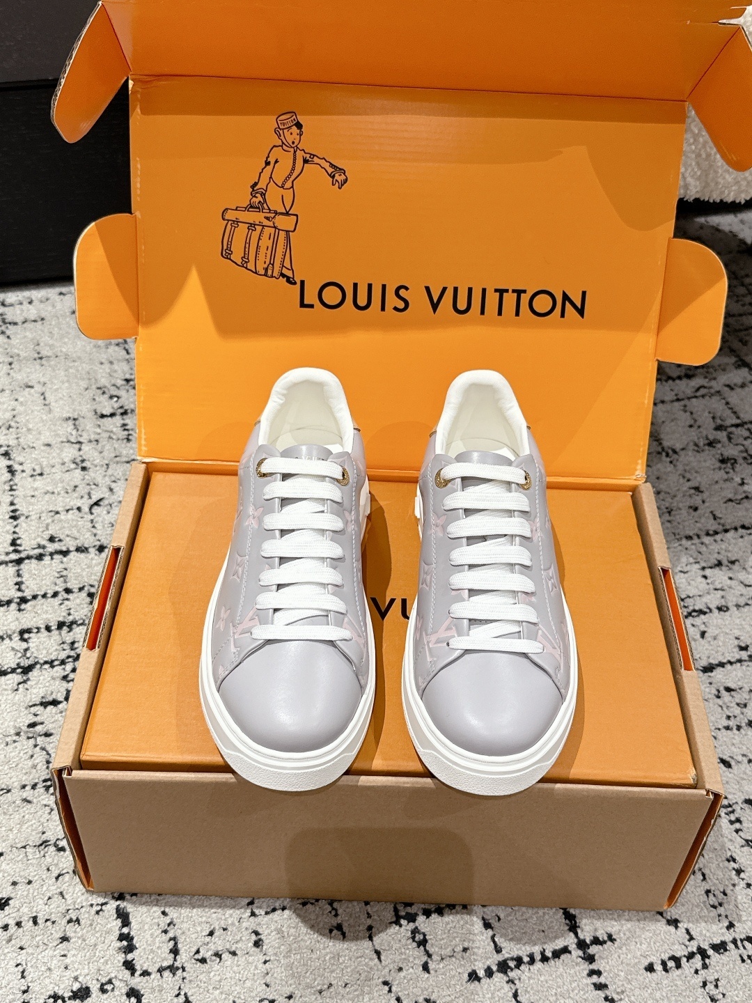 Louis Vuitton Monogram Grey Low-Top Sneakers for Women