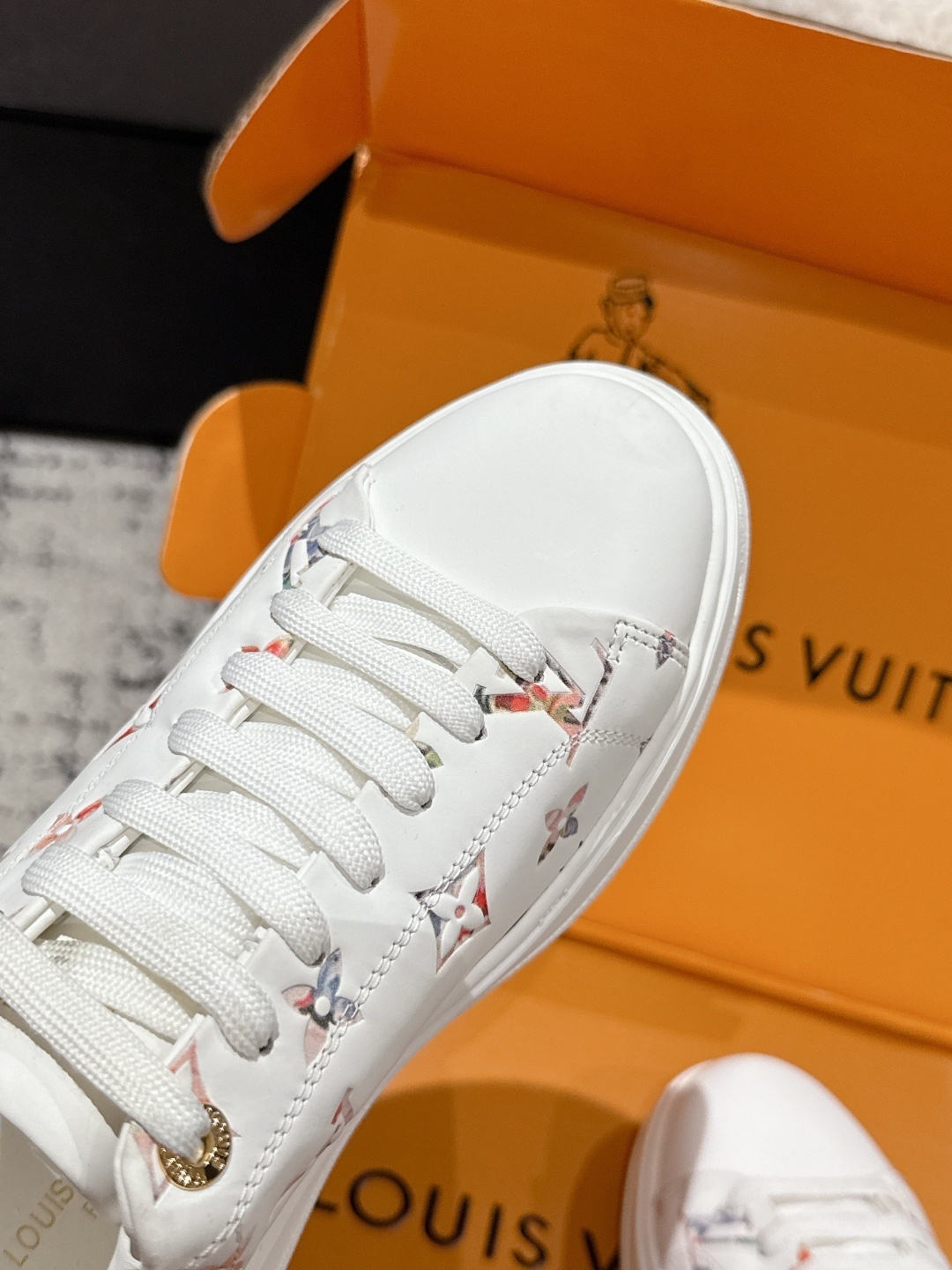Louis Vuitton Women's White Monogram Print Low-Top Sneakers