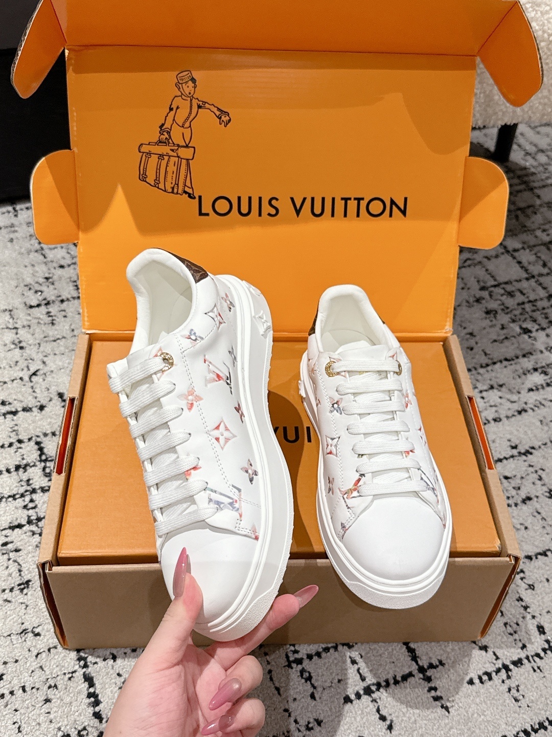 Louis Vuitton Women's White Monogram Print Low-Top Sneakers