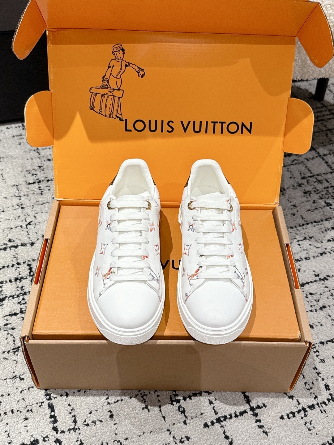 Louis Vuitton Women’s White Monogram Print Low-Top Sneakers