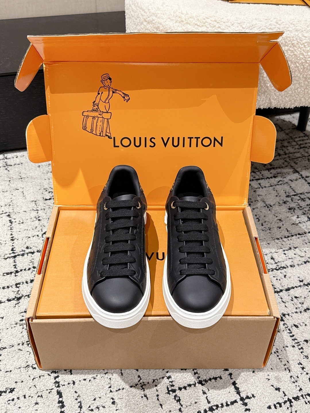 Louis Vuitton Frontrow Sneakers in Black Monogram Leather
