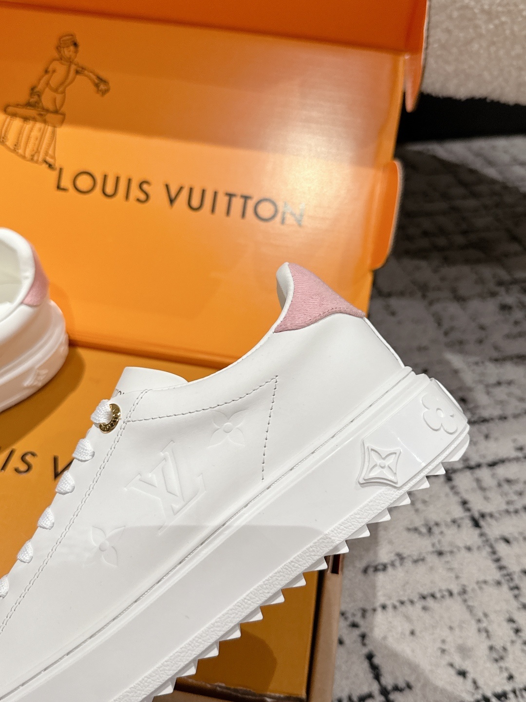 Louis Vuitton Women's White Leather Sneakers with Pink Accents