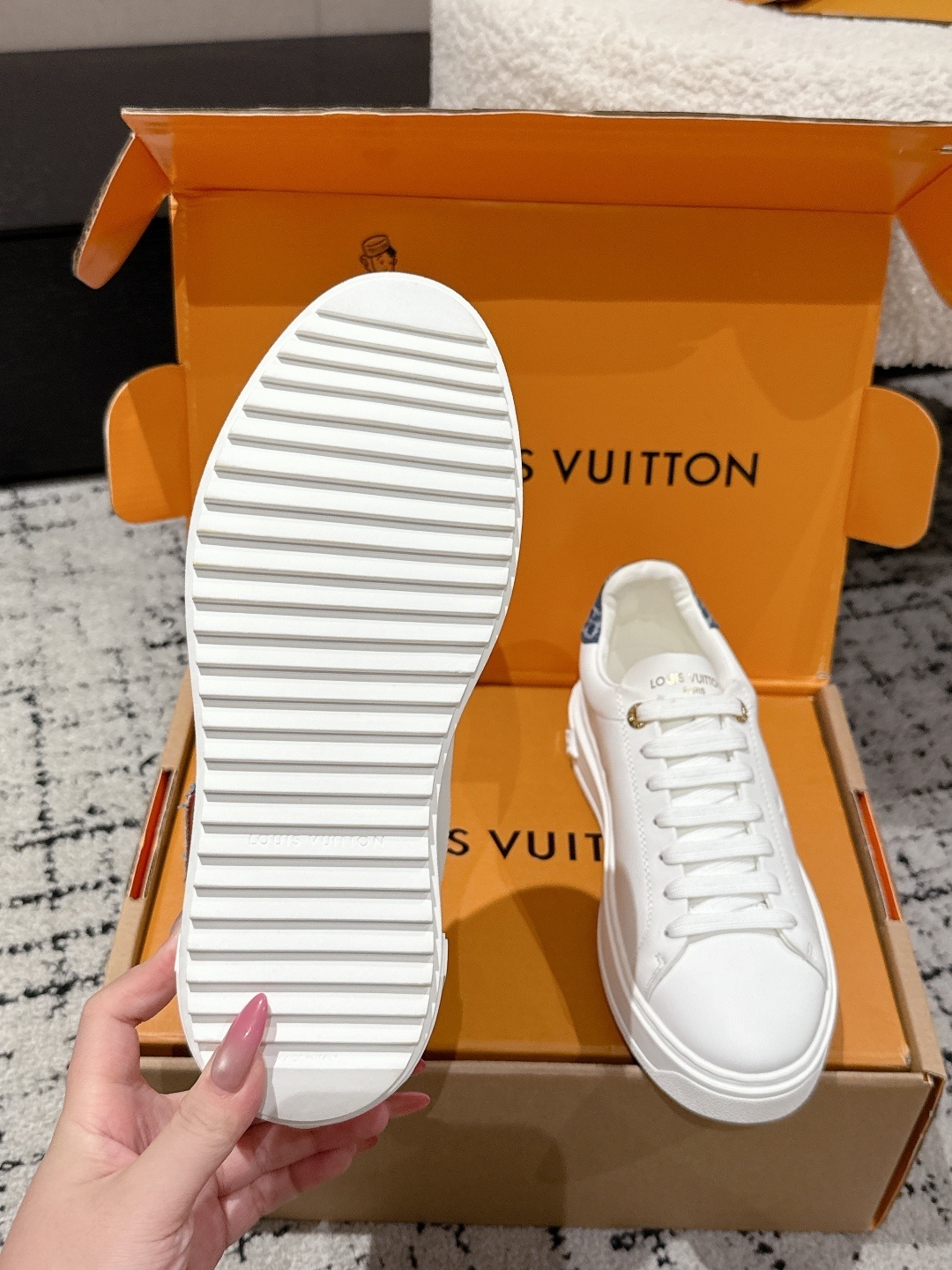 Louis Vuitton White Leather Sneakers with Monogram Denim Detail