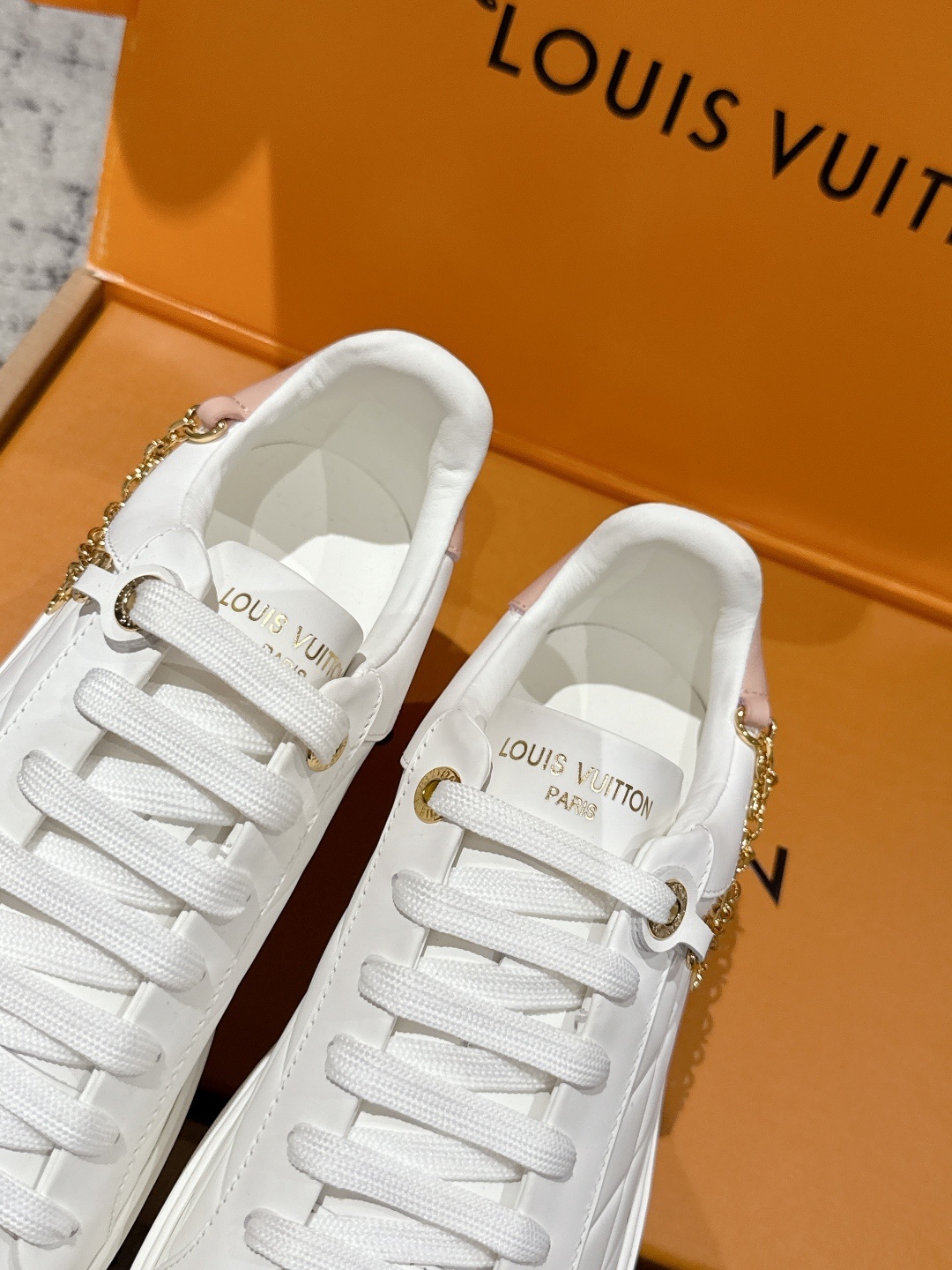 Louis Vuitton White Leather Sneakers with Gold Chain Details