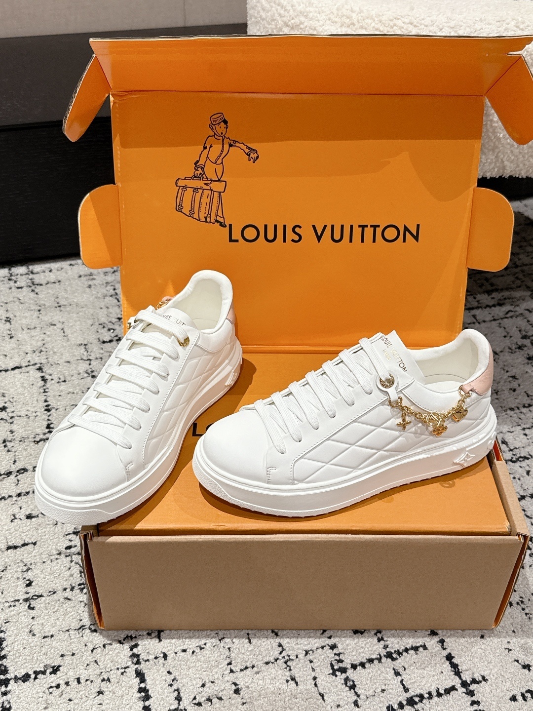 Louis Vuitton White Leather Sneakers with Gold Chain Details