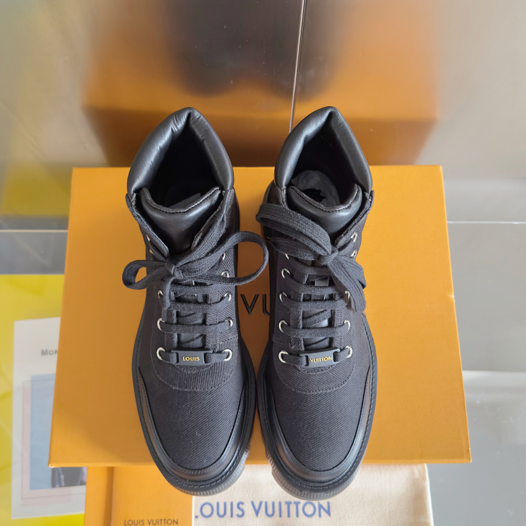 Louis Vuitton Men's Black High-Top Technical Fabric Sneakers