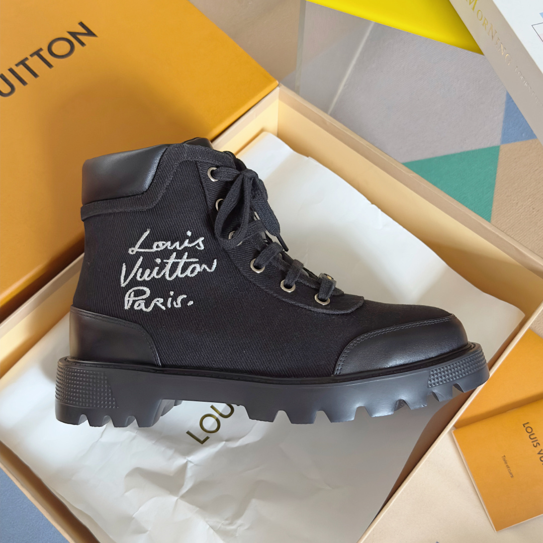 Louis Vuitton Men's Black High-Top Technical Fabric Sneakers