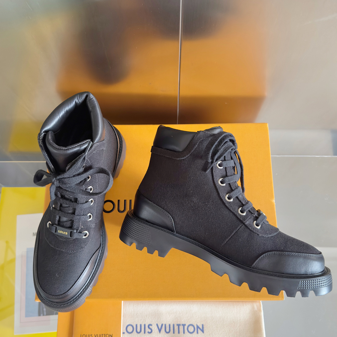 Louis Vuitton Men's Black High-Top Technical Fabric Sneakers