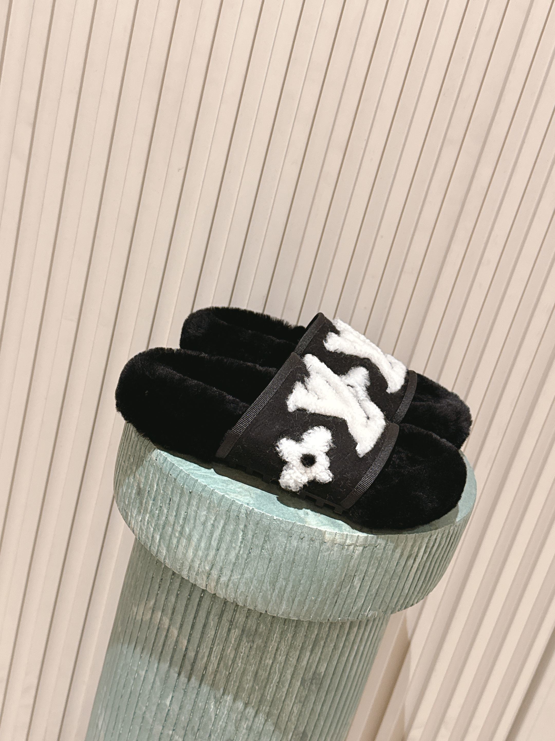 Luxury Designer Style Black Faux Fur Slippers with White Monogram
