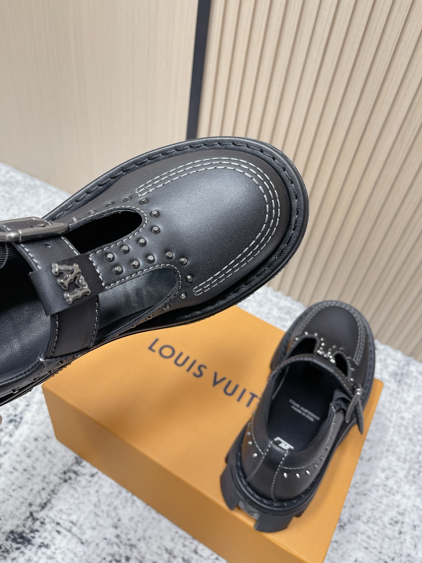 Louis Vuitton Black Leather T-Strap Platform Mary Jane Shoes