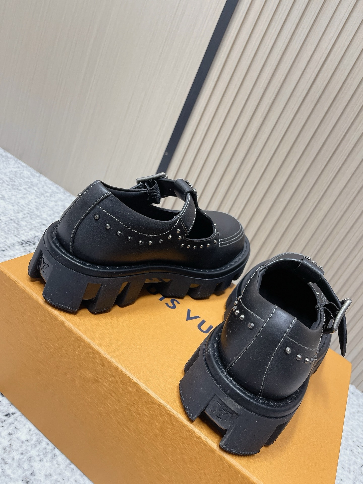 Louis Vuitton Black Leather T-Strap Platform Mary Jane Shoes