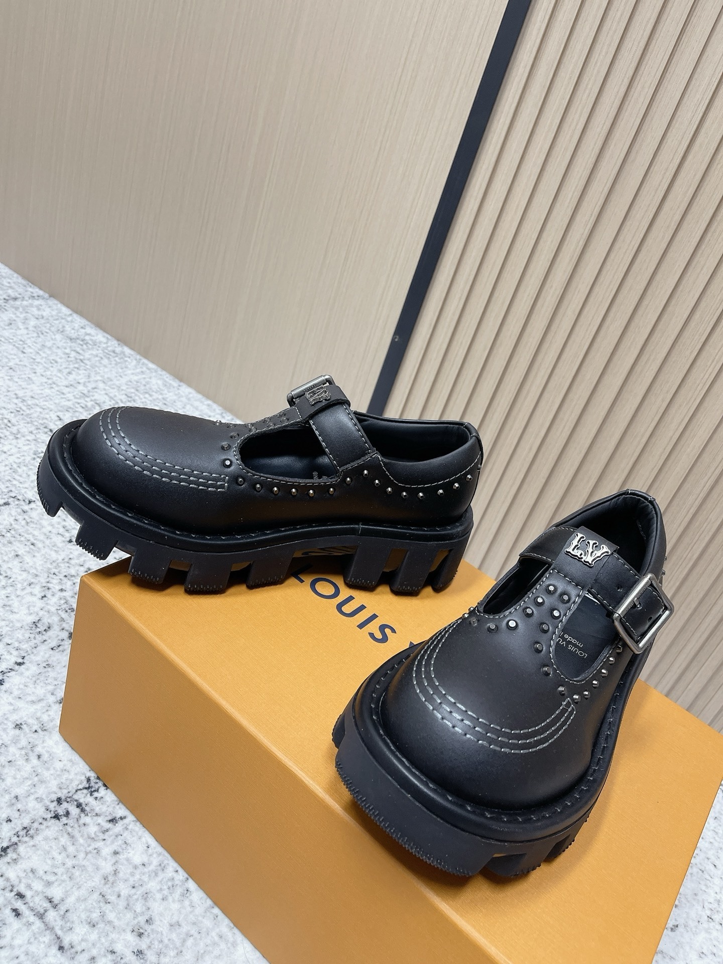 Louis Vuitton Black Leather T-Strap Platform Mary Jane Shoes