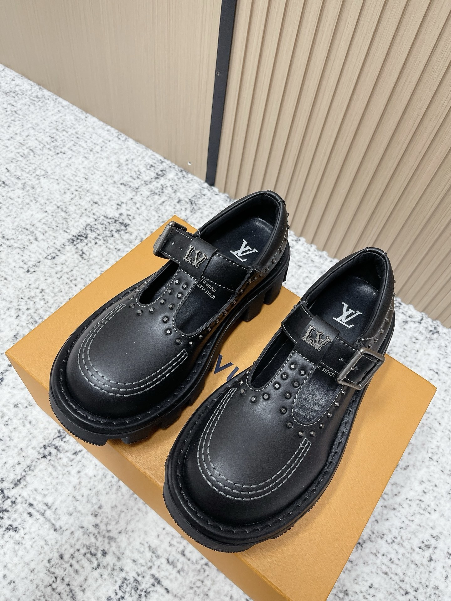 Louis Vuitton Black Leather T-Strap Platform Mary Jane Shoes